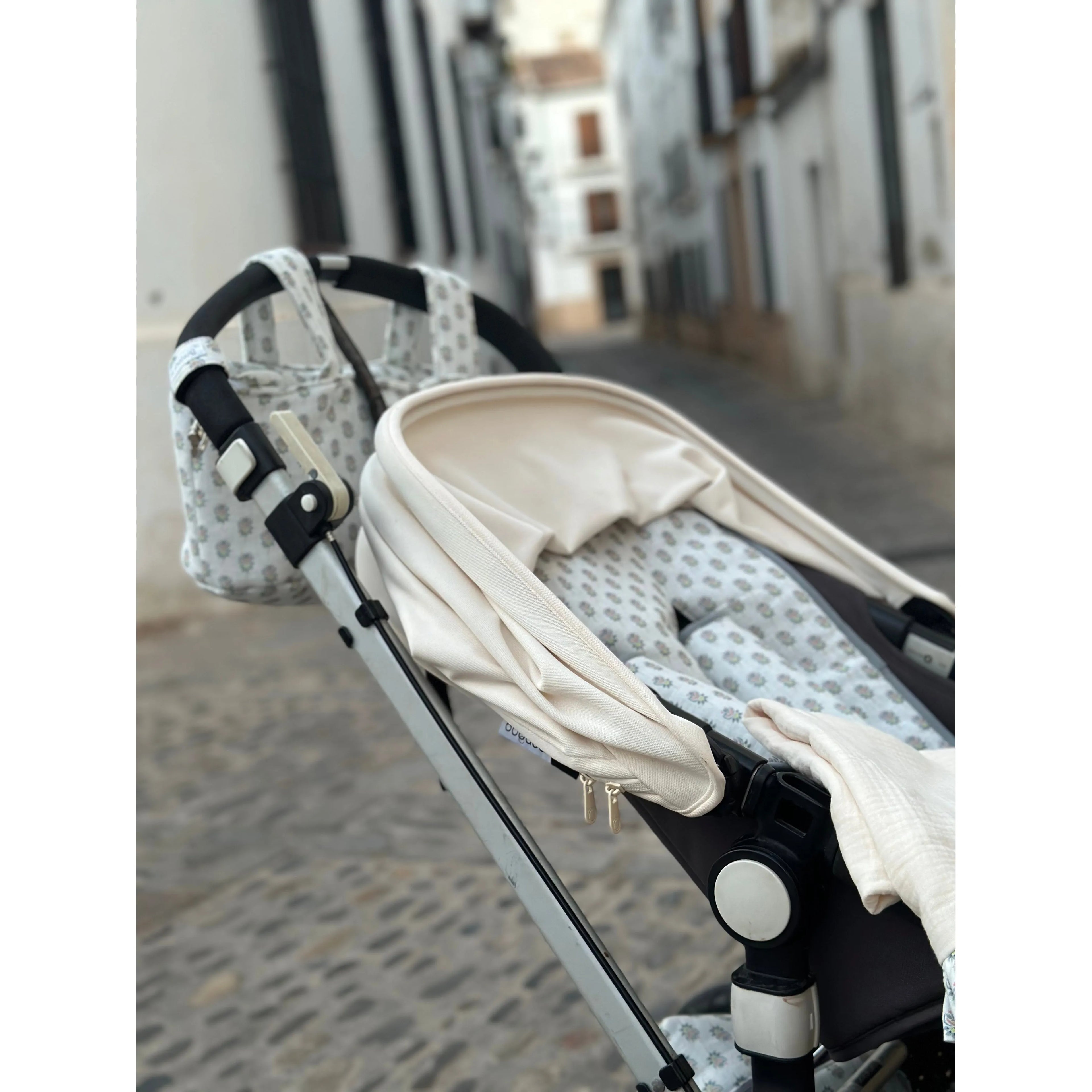 Colchoneta Flor de Lis