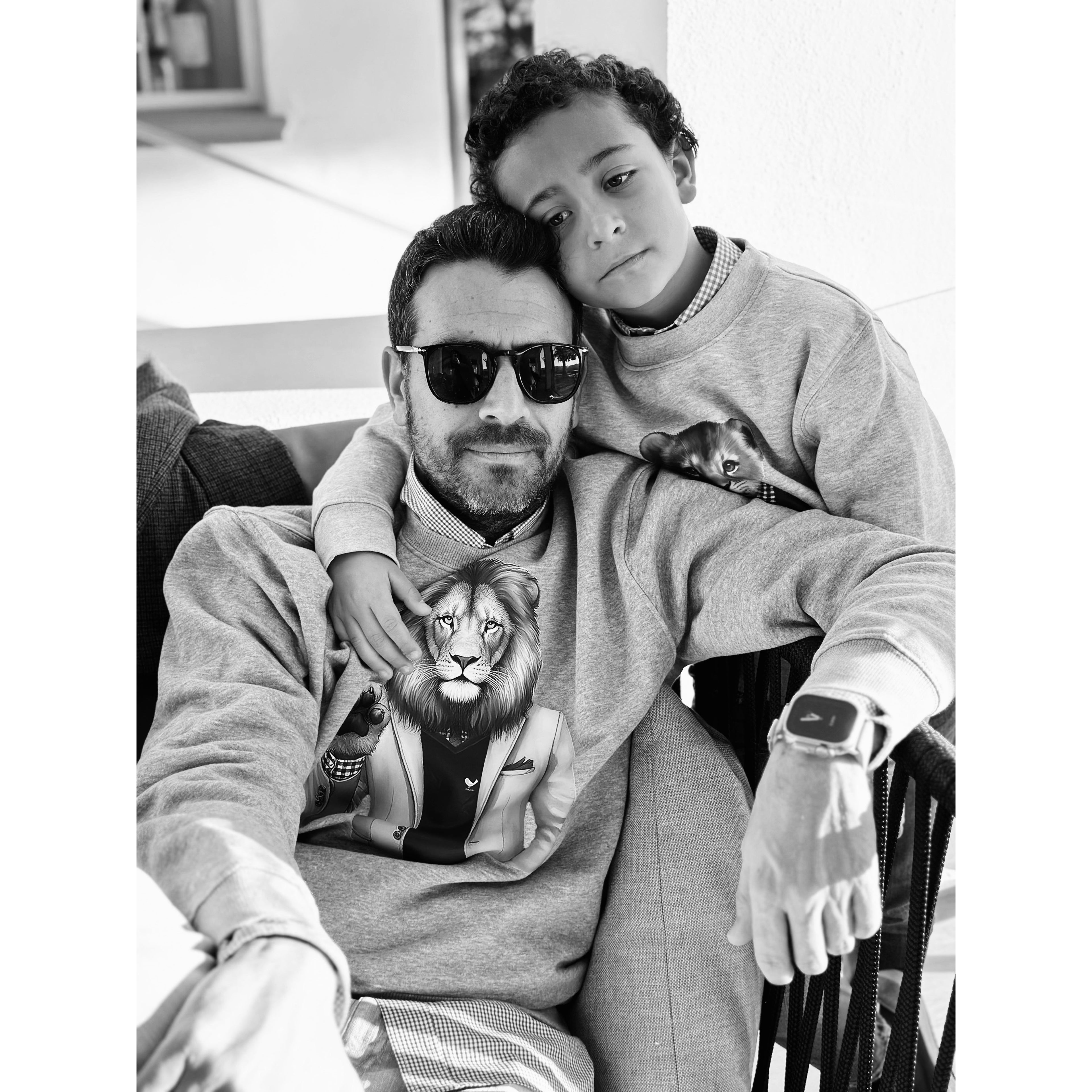 Sudadera León Papá Gris