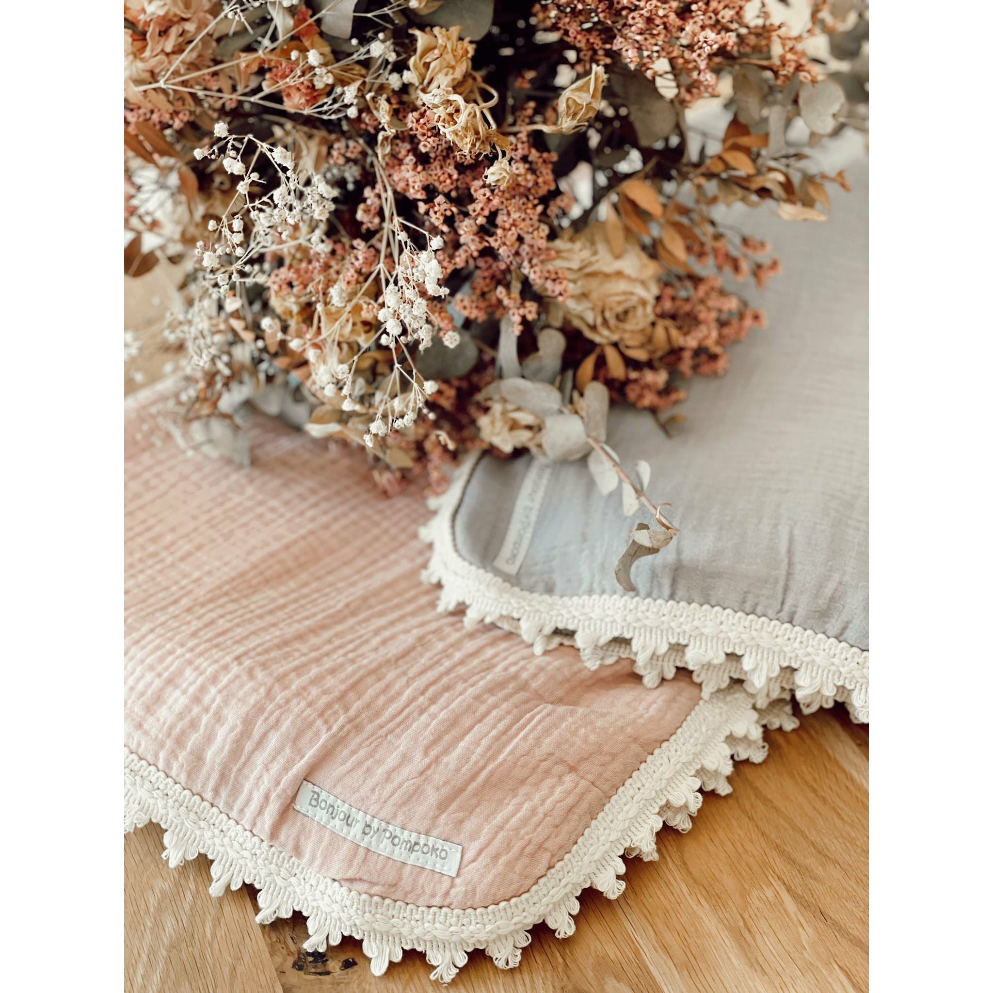 Rosy Brown Manta Gris Vintage